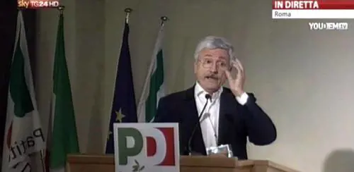 D'Alema dice qualcosa di sinistra. E tutti ridono