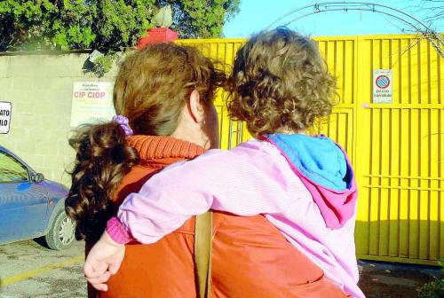 Nessuno pensa ai bimbi "orfani" dei papà separati