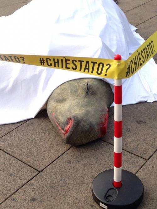 Rinoceronte morto a Milano. Chi è stato?