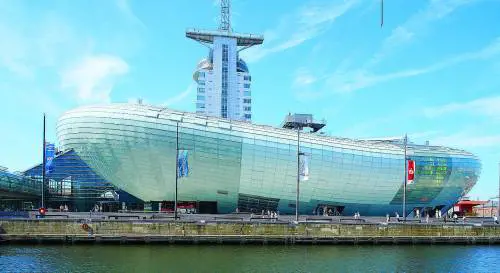 Amburgo, la stella del Nord splende tra villaggi di pescatori