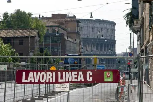 Roma, sulla nuova metro c'è uno scalino di 6 cm fra treno e banchina