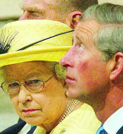 Carlo si avvicina al trono (forse) Non proprio re, ma «reggente»