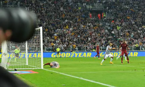 Rigori, espulsioni e veleni: la Juve batte ancora la Roma