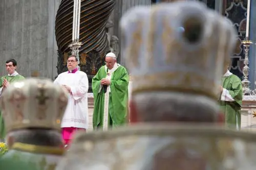 Il relatore del Sinodo:  "I divorziati risposati appartengono alla Chiesa"