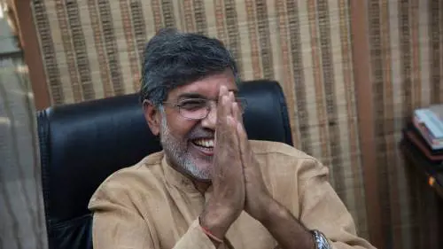 Satyarthi festeggia il premio