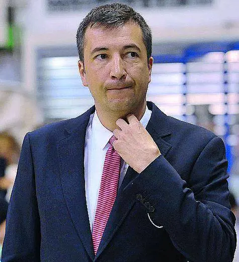 Banchi e Pozzecco, il basket dei ricchi e poveri