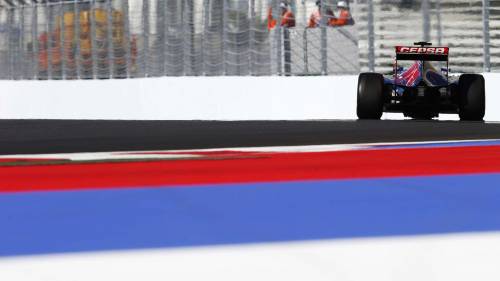 Daniil Kvyat,  20 anni, russo, in azione sulla Toro Rosso nel Gp di Sochi
