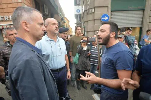 Ora l'alluvione travolge il sindaco: «Devi andartene»