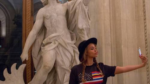 Beyoncé denunciata per plagio da una cantante rom 