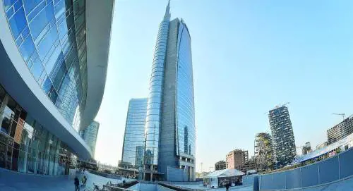 Lombardia: risparmi familiari in crescita, ma prestiti alle imprese in calo