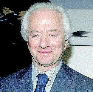 Luxottica, 15 giorni per trovare la guida