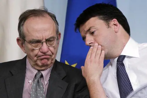 Privatizzazioni, il piano di Padoan per incassare 10 miliardi. Renzi: "Non svendiamo l'Ilva"