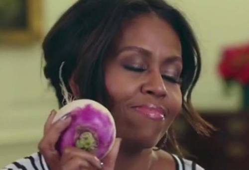 Michelle Obama, l'hip-hop e una rapa. Su Vine