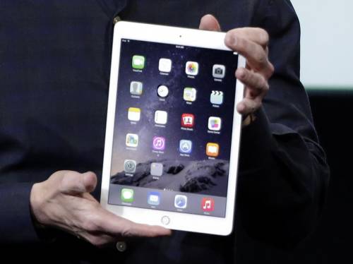 Bendgate, dopo l'iPhone6 si piega anche l'iPad Air 2 