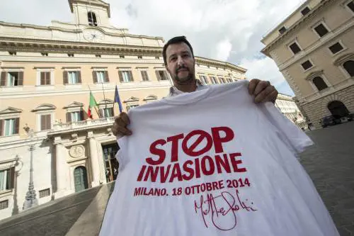 Salvini decolla nei sondaggi ma la Lega si spezza in due