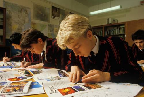Non invita l'imam: la scuola cristiana rischia la chiusura