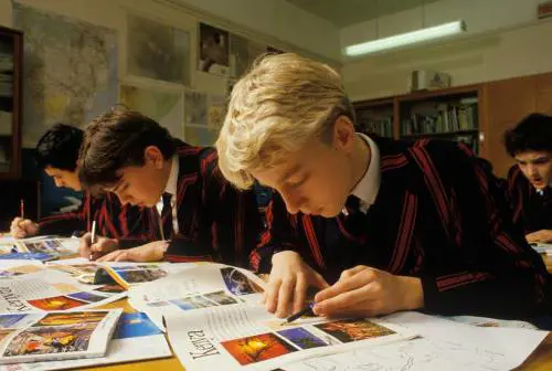 Non invita l'imam: la scuola cristiana rischia la chiusura