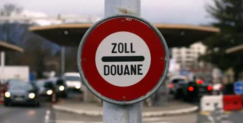 Ticino, le ronde al confine svizzero: "Si chiudano i valichi incustoditi"