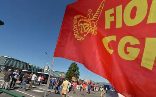 La Fiom contro Renzi: "La Leopolda una farsa, non ci fanno parlare"