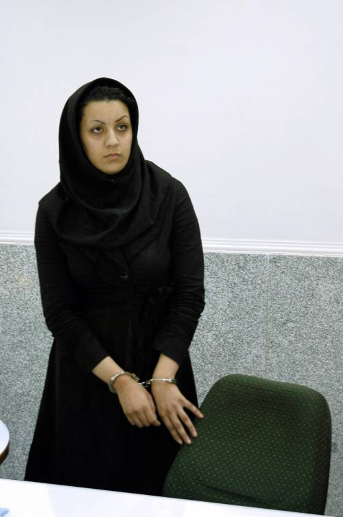 "Non voglio morire". L'ultima lettera della donna impiccata in Iran