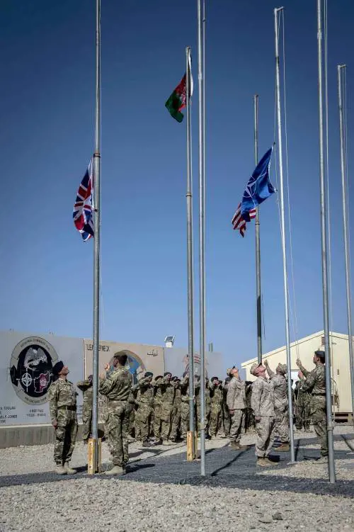Gli inglesi lasciano Camp Bastion alle forze afghane