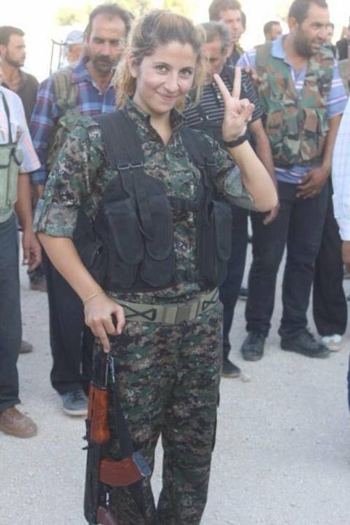 L'Isis: "Abbiamo decapitato la combattente curda Rehana"