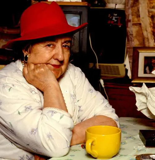 Ecco com'era la vera Merini prima dell'"Alda Merini Show"