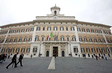 I deputati non mollano gli uffici: "Non lavoriamo nell'open space"
