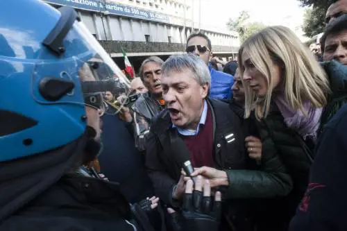 Scontri al corteo dei lavoratori Ast