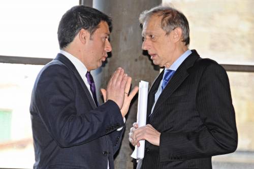 Matteo Renzi (S) con Piero Fassino in un'immagine del 6 febbraio 2014