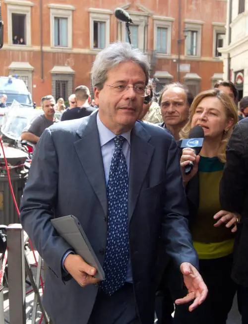 Dalle Comunicazioni agli Esteri, la carriera politica di Gentiloni