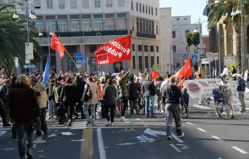 Livorno nel caos per gli spazzini in sciopero