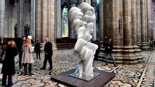 Una nuova scultura nel Duomo di Milano