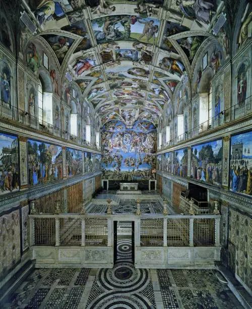 Le tele di Raffaello spostate nella Cappella Sistina. Papa Francesco non informato sui rischi