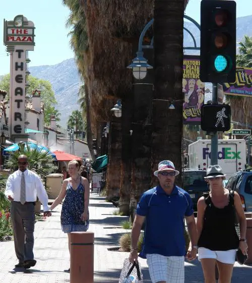 Lusso, bebè e cervelli italiani Il voto Usa si gioca in Florida