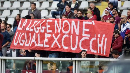 I tifosi del Torino: "La legge non è... uguale per Cucchi"