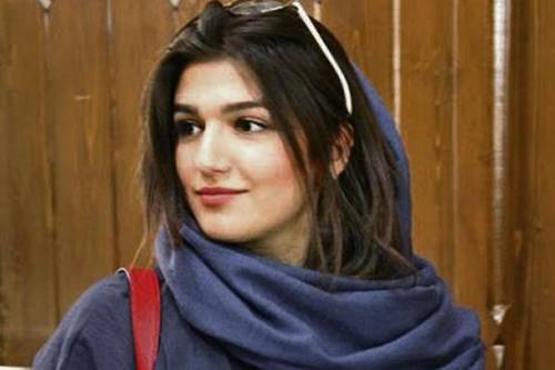 Iran, donna condannata per partita di pallavolo in sciopero della fame