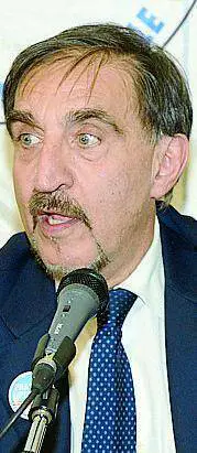 Il ritorno in campo di An La Russa celebra in piazza il crollo del Muro di Berlino