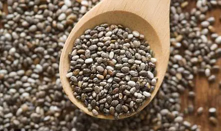 Un pugno di semi cresce in mano ai bimbi