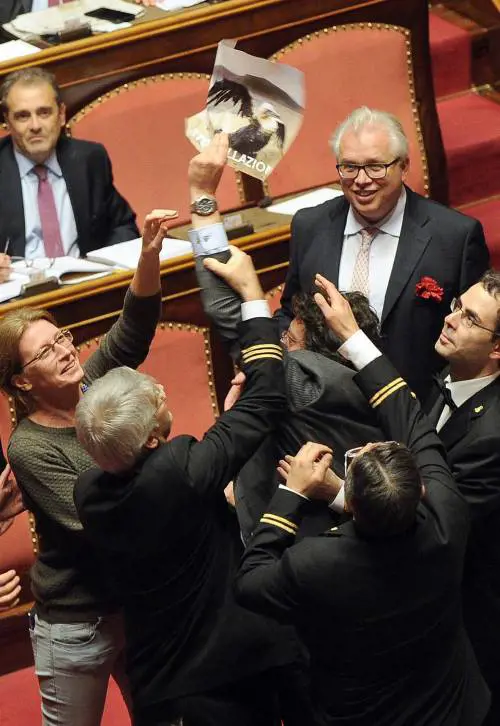 Espulsi, dissidenti e delusi. Si apre la caccia al grillino