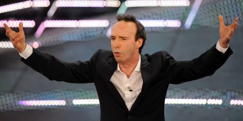 Benigni e il ritorno su RaiUno: mistero sui 4 milioni di cachet