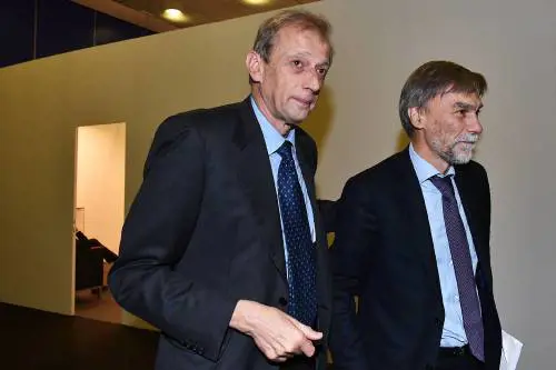 Renzi benedice i sindaci: sono liberi di massacrare. Arriva la local tax