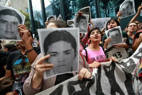 Iguala, protesta contro il governo