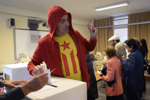Catalogna al voto sognando l'indipendenza: prova di forza con Madrid