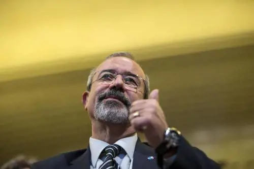 Angeletti lascia la Uil. Arriva Barbagallo