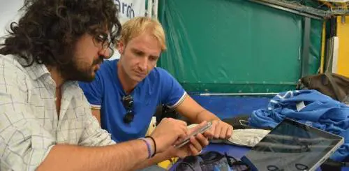 I super occhiali per piscina E il nuoto diventa business