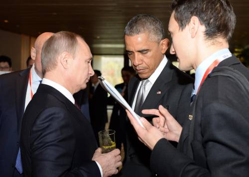 Obama-Putin, è disgelo? Stretta di mano a Pechino
