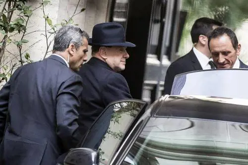 Il Cav non strappa il Patto del Nazareno