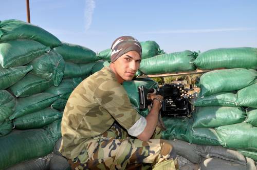 Postazione governativa sulla linea del fronte verso Amrya Falluja 