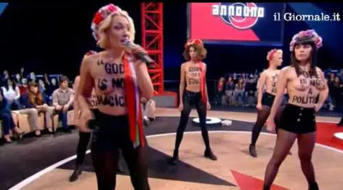 Femen contro il Papa. Polemica ad Announo